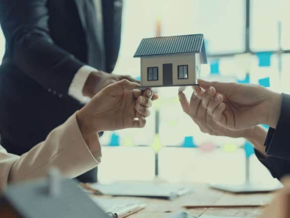 Off-Plan Resale Rules in the UAE: What Changed in 2026 and Why It Matters for Abu Dhabi Buyers
