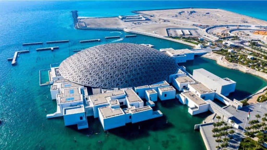 Louvre museum saadiyat island abu dhabi