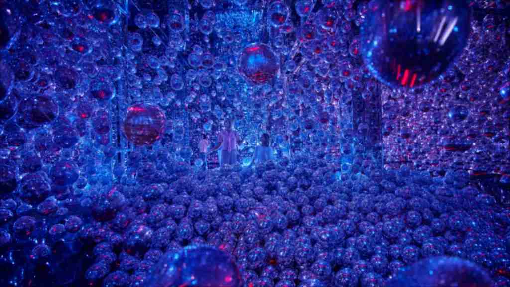 teamLab Phenomena Abu Dhabi immersive art installation on Saadiyat Island